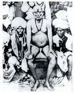 Original photo: Swami Samarth with Cholappa Maharaj and group of devotees (1860-1875)